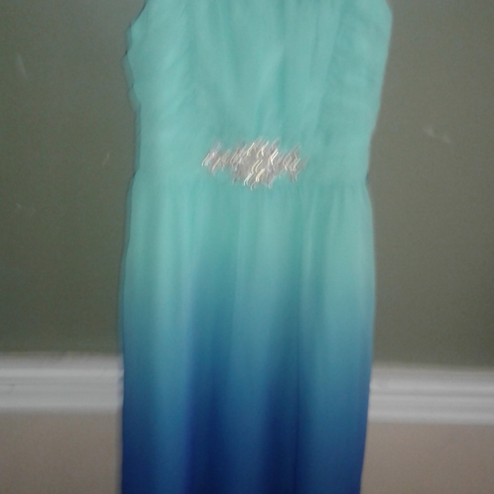 Dress - Picture 2 of 6